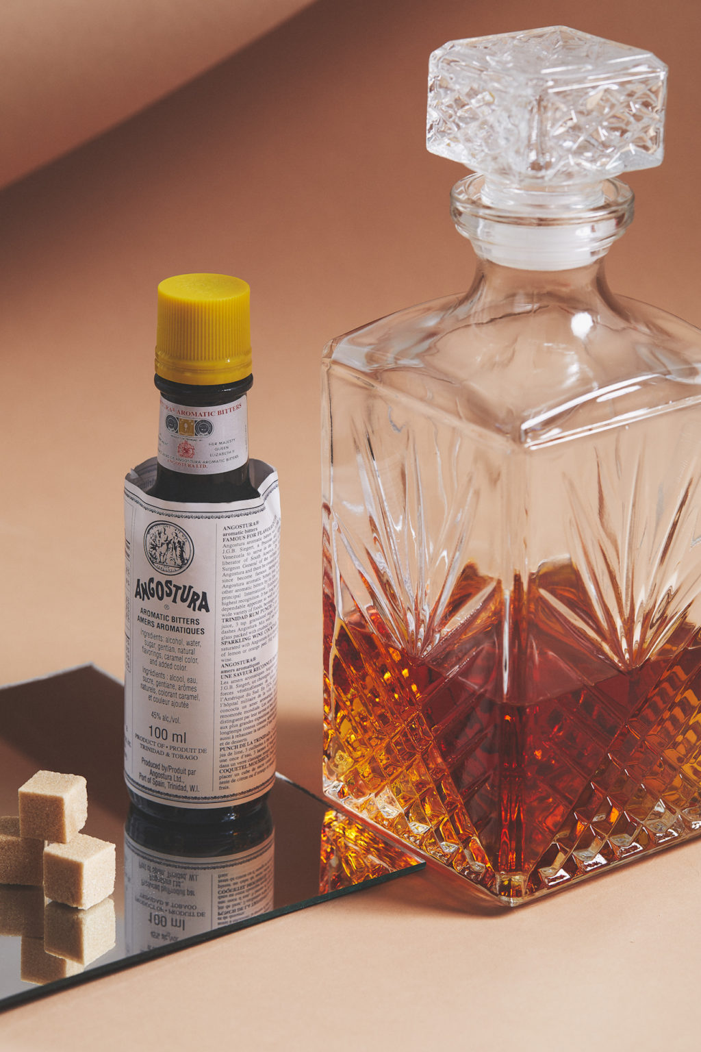 Bourbon, angostura et sucre