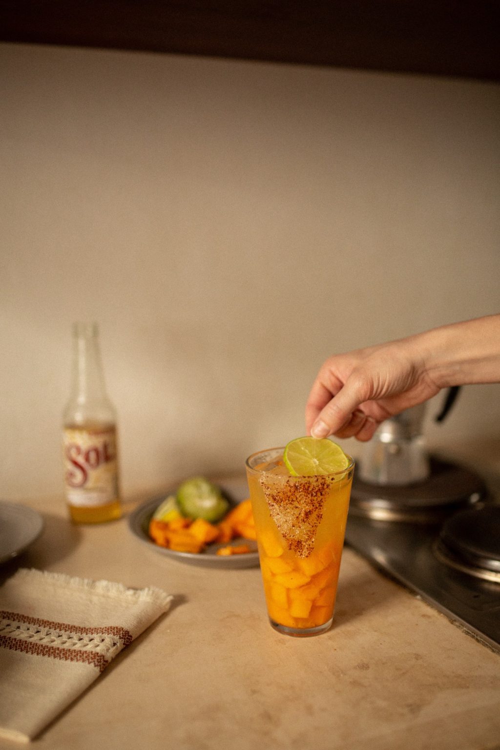 Michelada a la mangue épicée