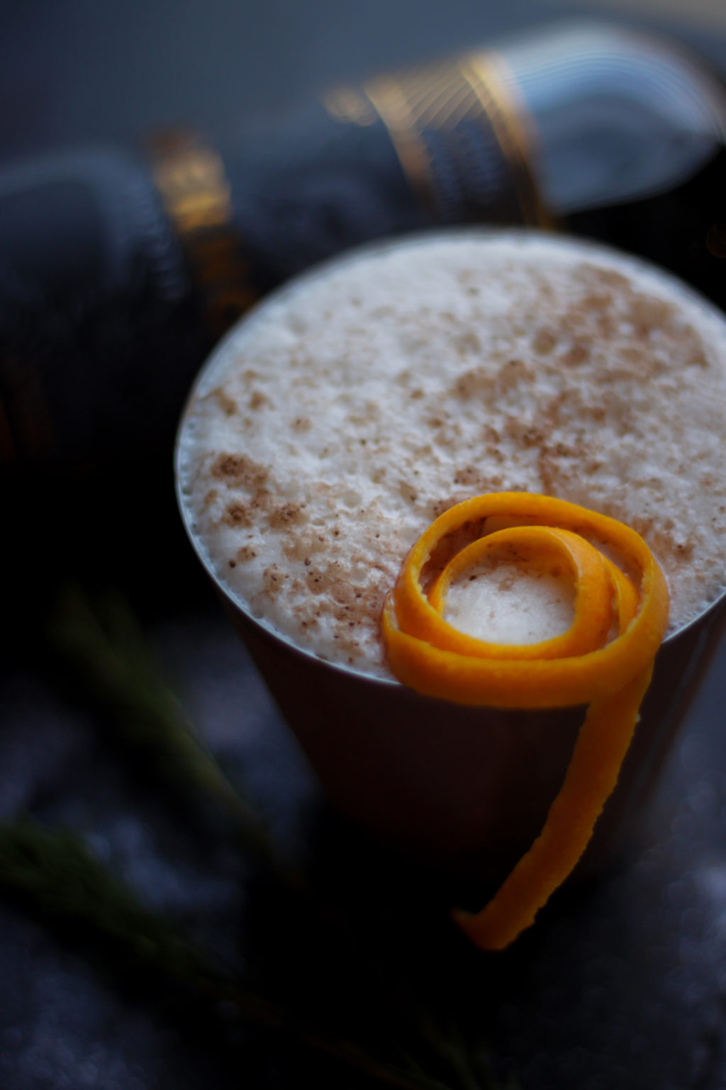 cocktail lait de poule et Amernoir saupoudré de cacao