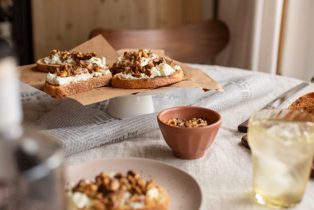 Toast fromage de chèvre et noix de Grenoble