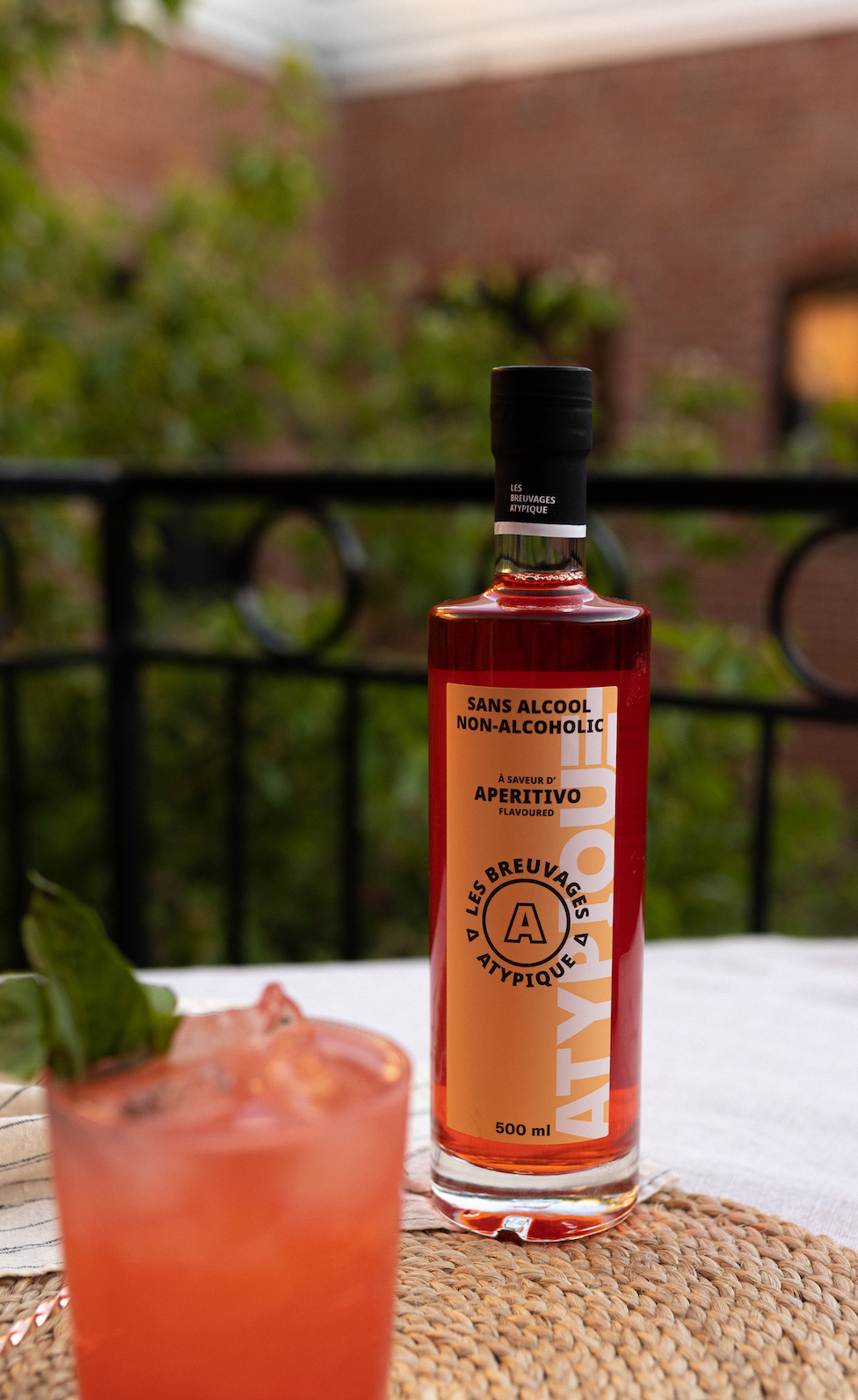 Cocktail_Spritz_sans_alcool_fraise_Atypique_1ou2cocktails_AW3A3449 copie