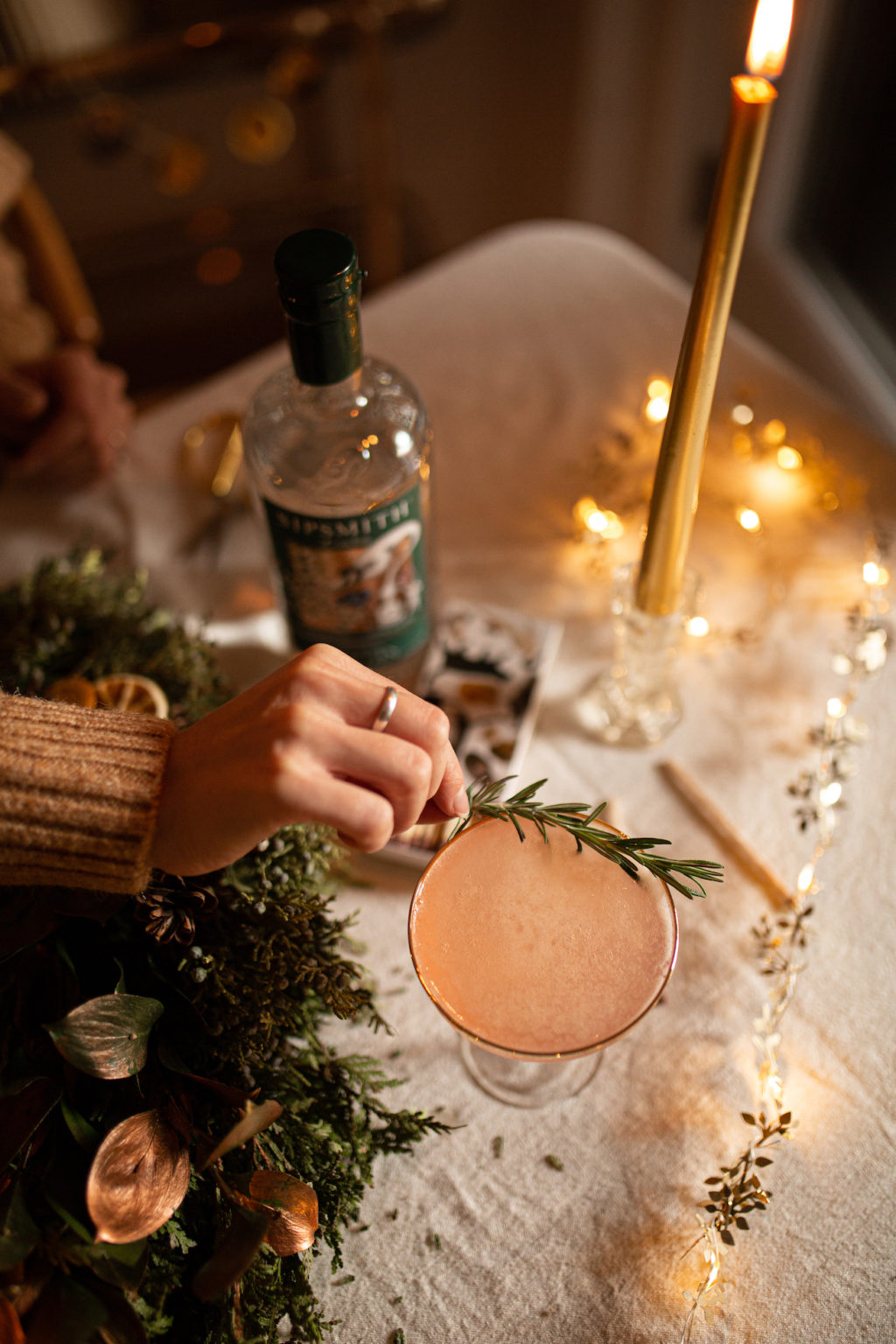 Cocktail_Holiday_French_75_1ou2cocktails_0Z1A5494