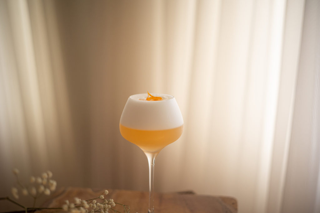 Cocktail_sour_peche_gin_sans_alcool_1ou2Cocktails_AW3A8796-2