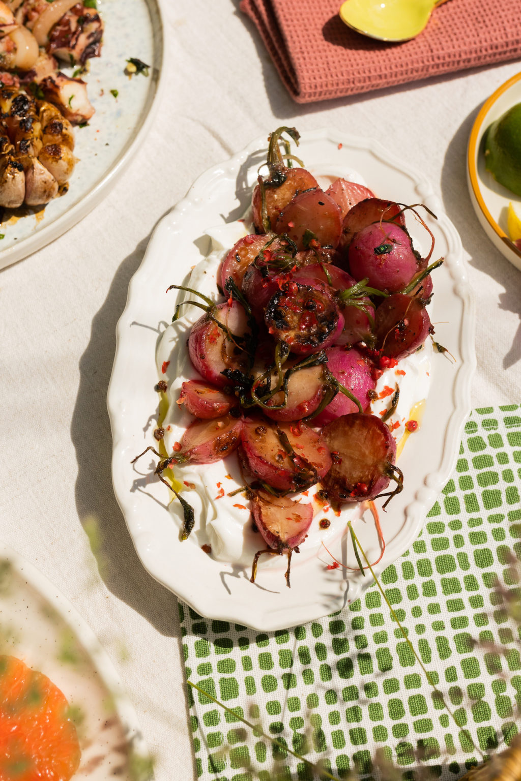 Recette_radis_rotis_labneh_poivre_rose_1ou2Cocktails_AW3A3067