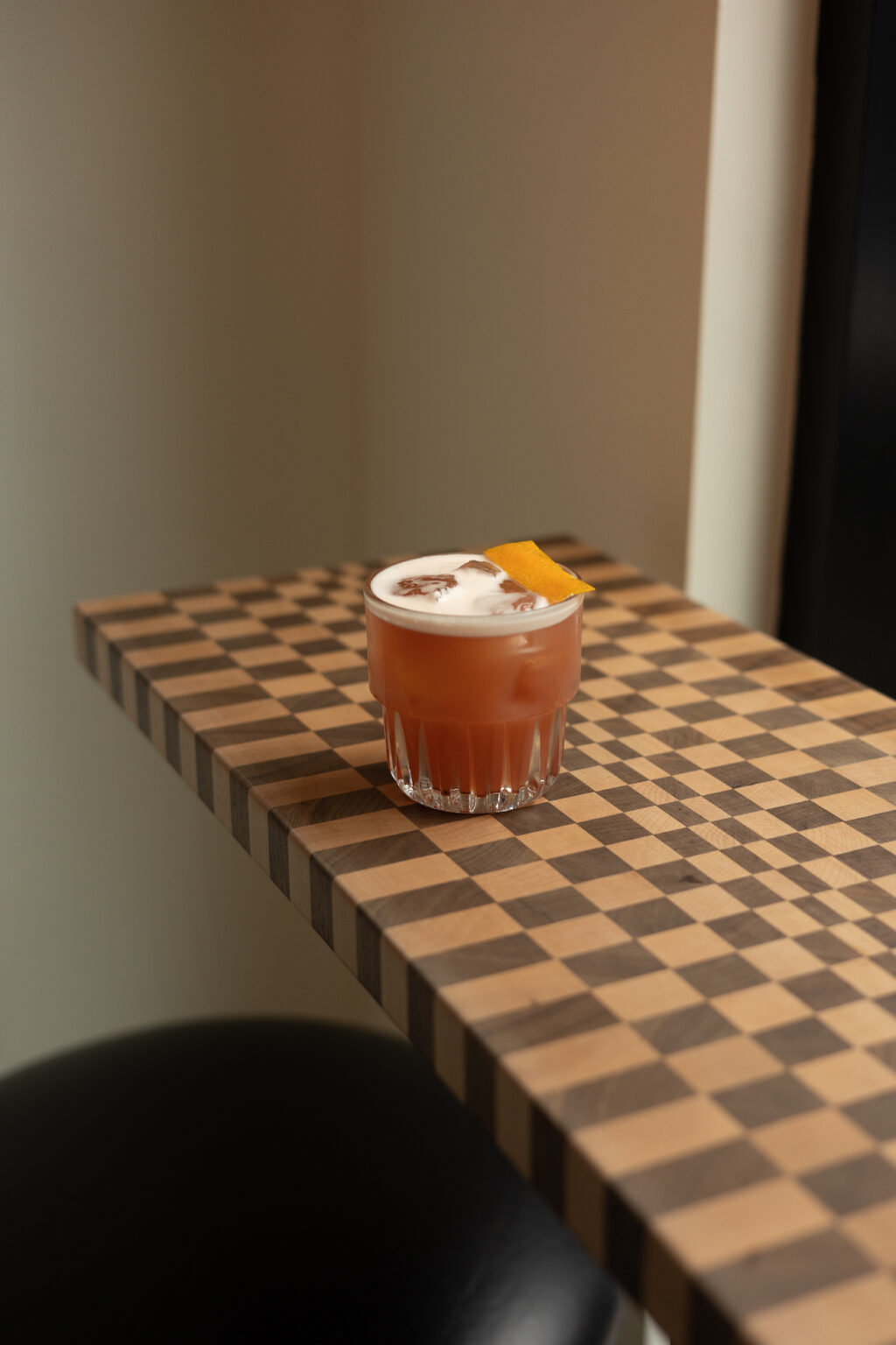 Cocktail_Negroni_sour_Mano_cornuto_1ou2Cocktails_AW3A3920