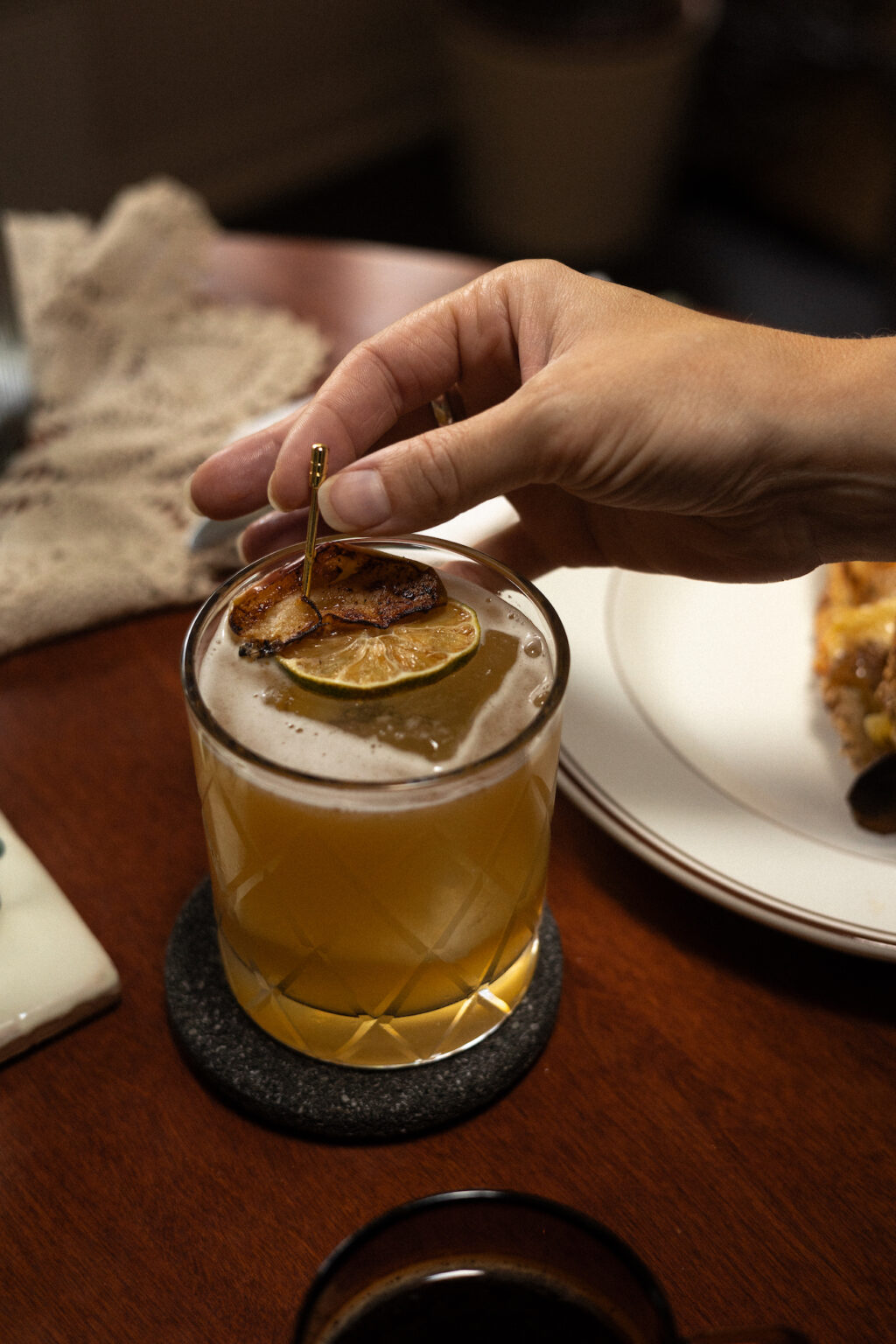 Cocktail_Whisky_sour_pomme_érable_1ou2Cocktails_Cocktail_sour_pomme_érable_1ou2Cocktails_Cocktail_érable_1ou2Cocktails_AW3A0199-2